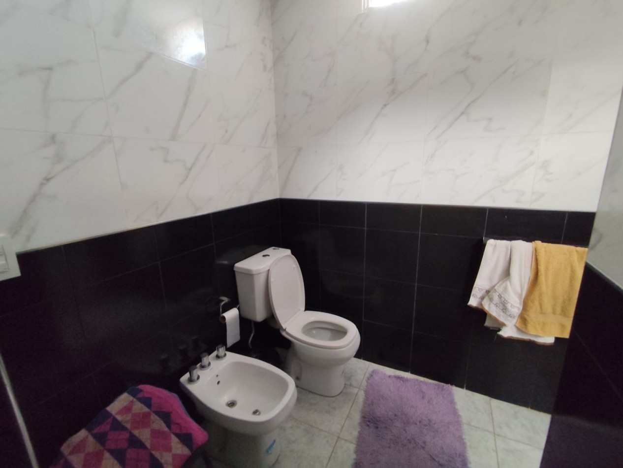 CASA DE 3 DORMITORIOS EN BARRIO SUR