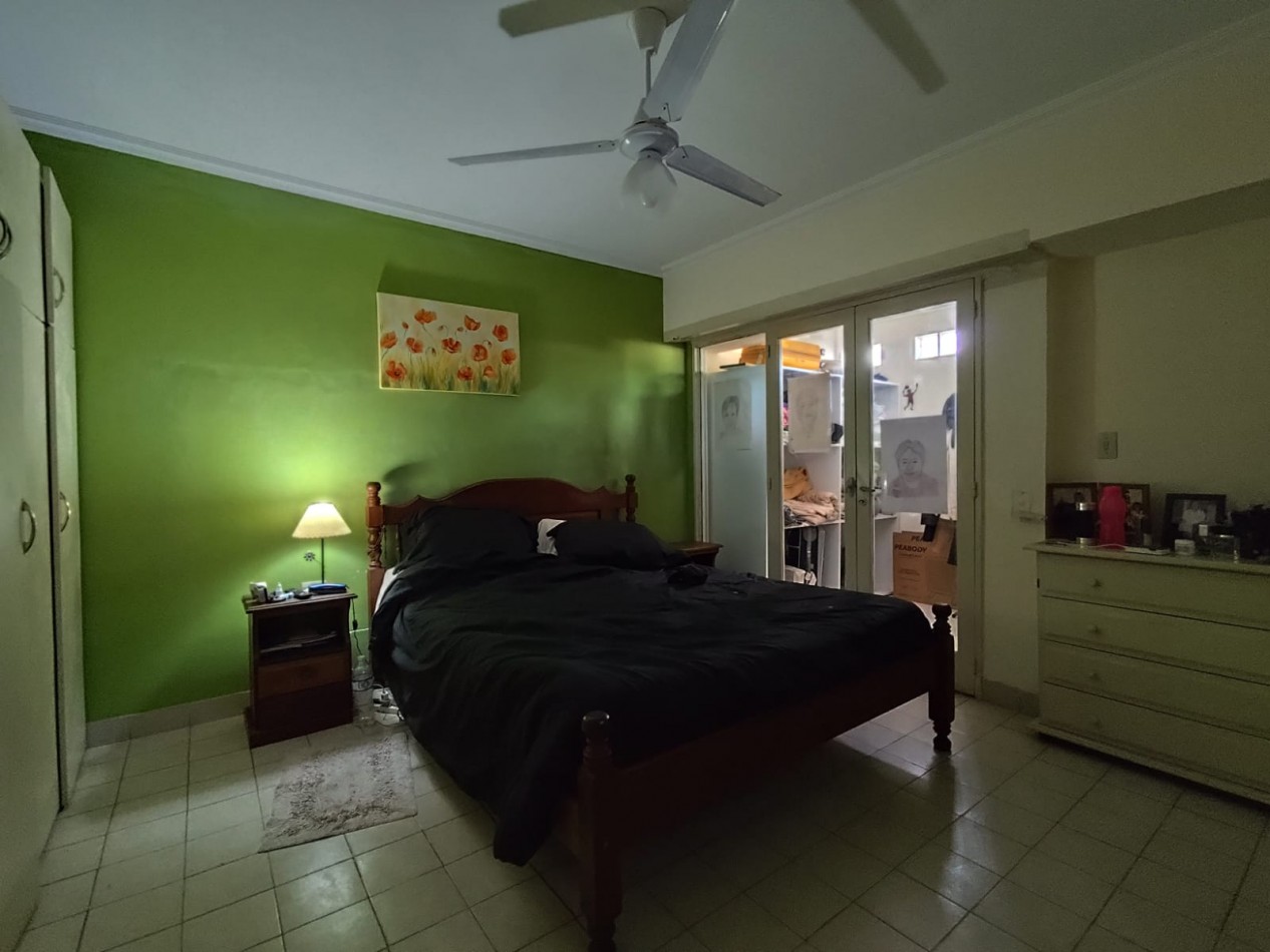 CASA DE 3 DORMITORIOS EN BARRIO SUR