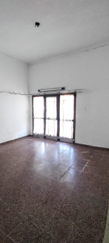 CASA EN SARGENTO CABRAL 