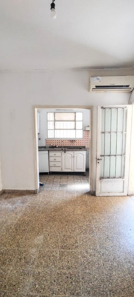 CASA EN SARGENTO CABRAL 