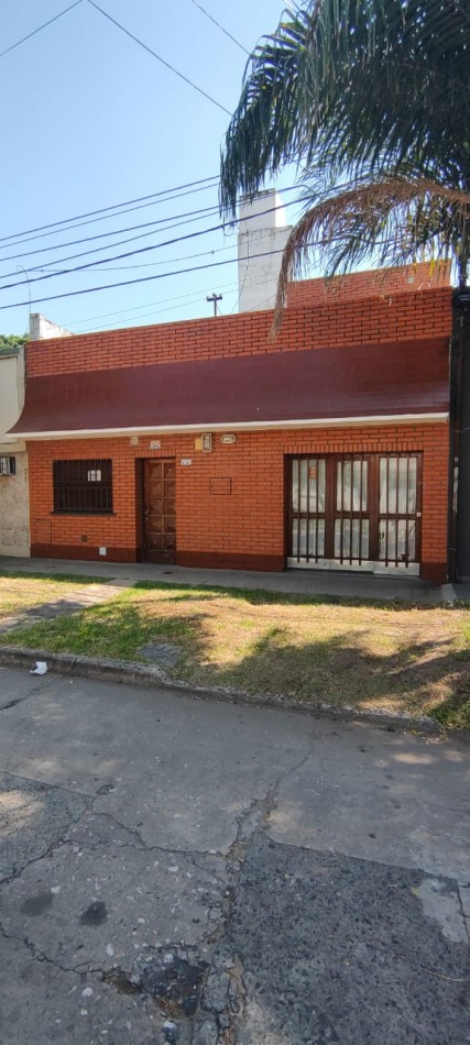 CASA EN SARGENTO CABRAL 