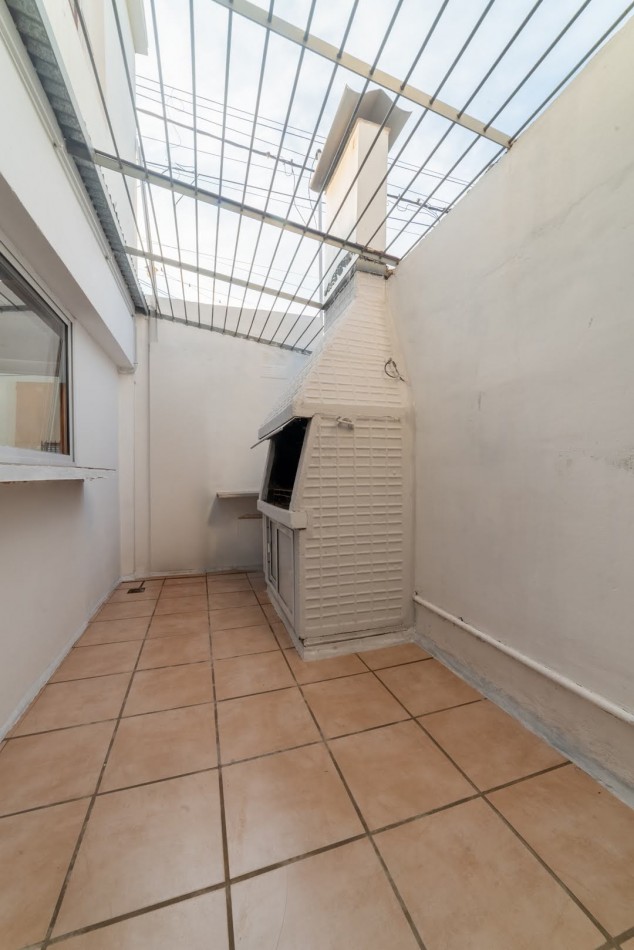 Se vende Casa + departamento independiente