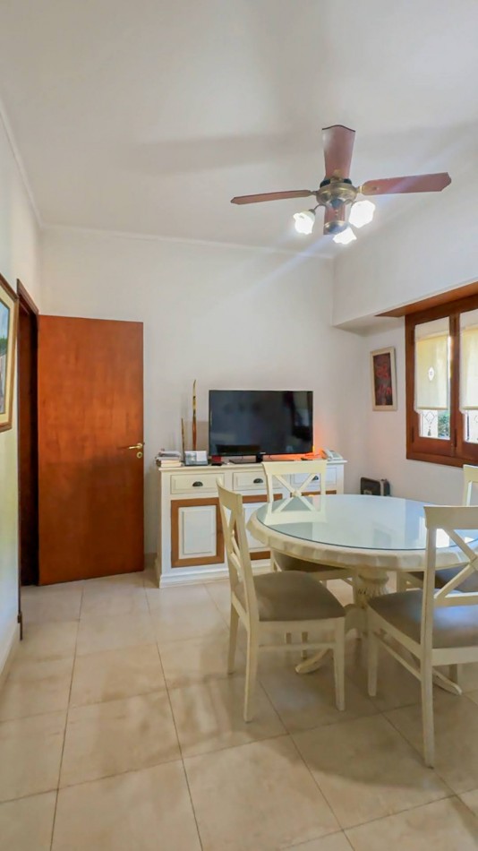 CASA A UNA CUADRA DE LA COSTANERA