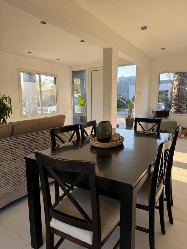 CASA EN AIRES DEL LLANO