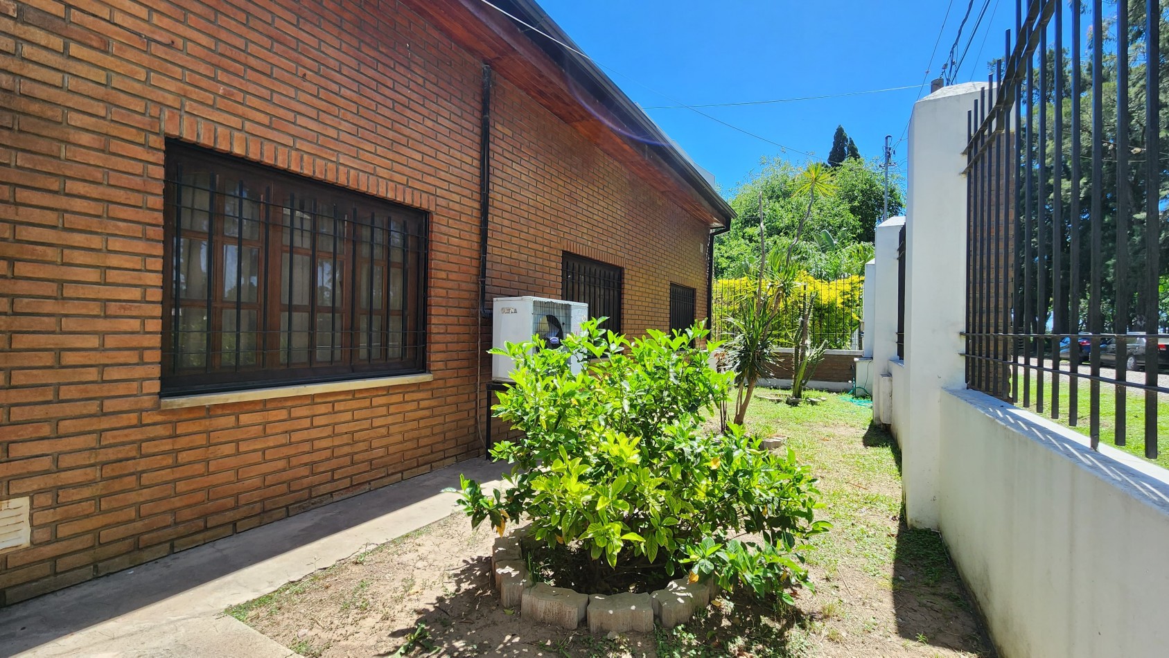 CASA EN COUNTRY LA TATENGUITA