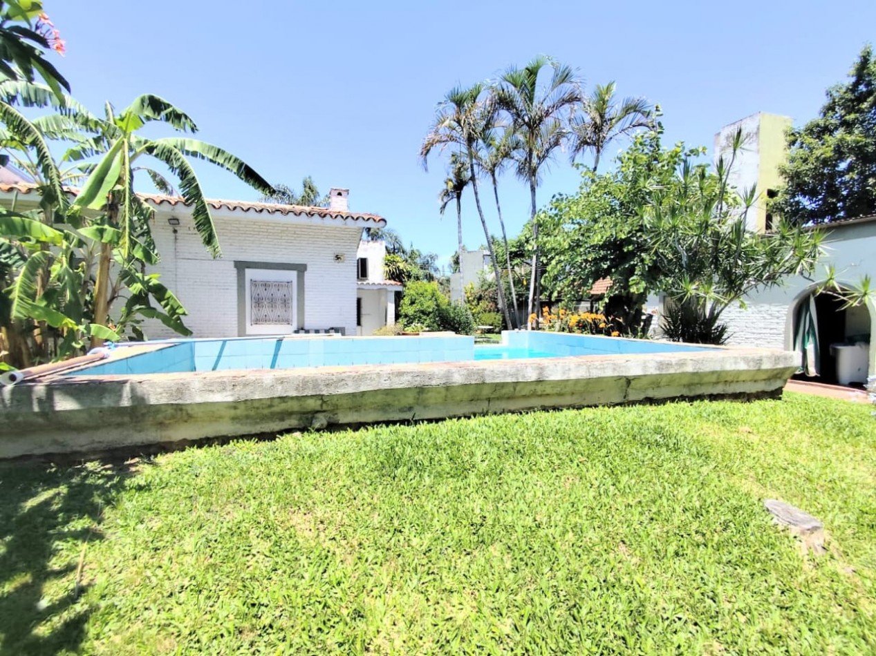 Amplia Casa en Guadalupe de 1000 m2 de terreno