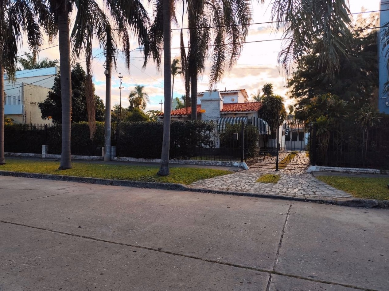 Amplia Casa en Guadalupe de 1000 m2 de terreno
