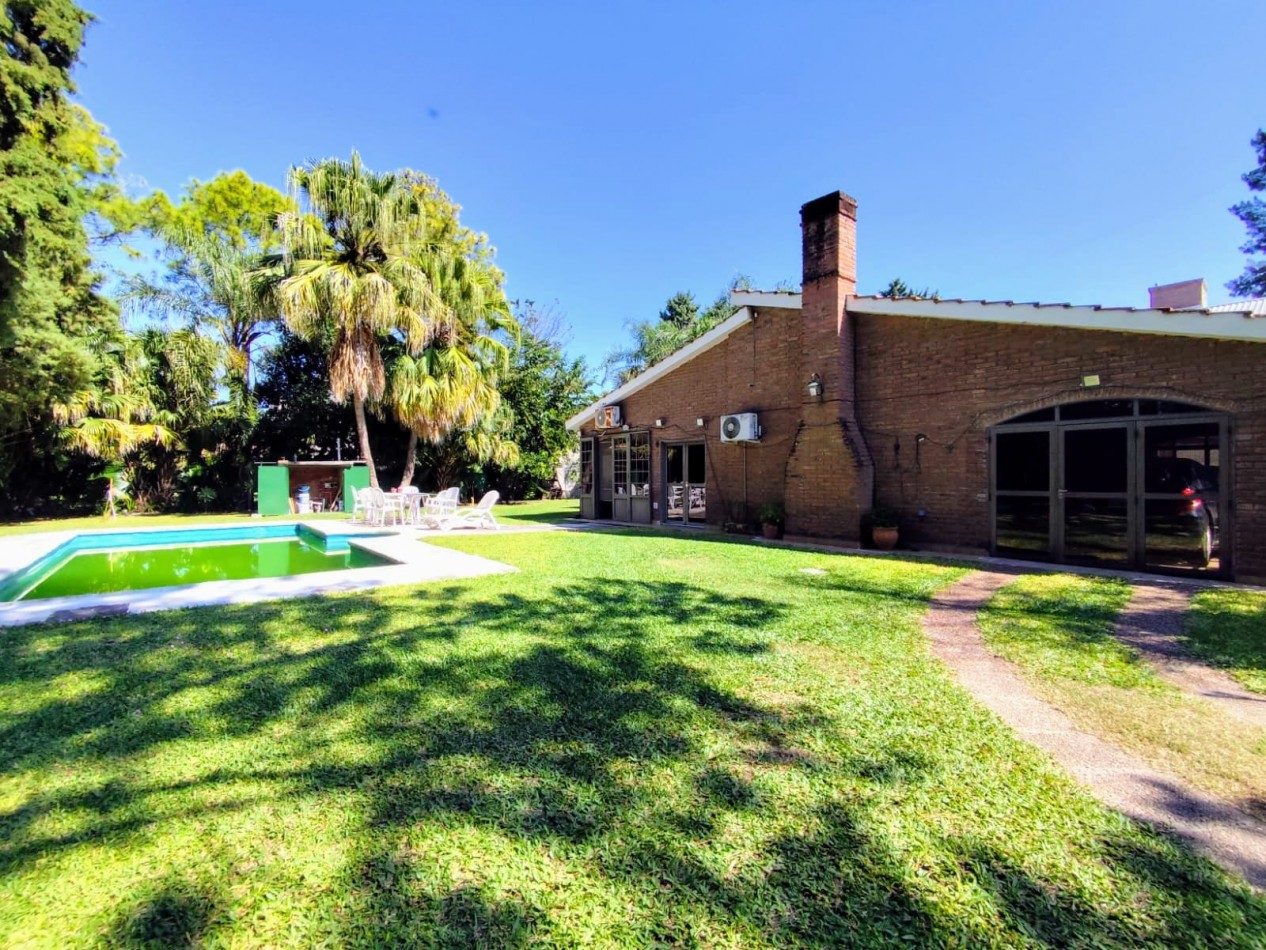 CASA EN COUNTRY LA TATENGUITA