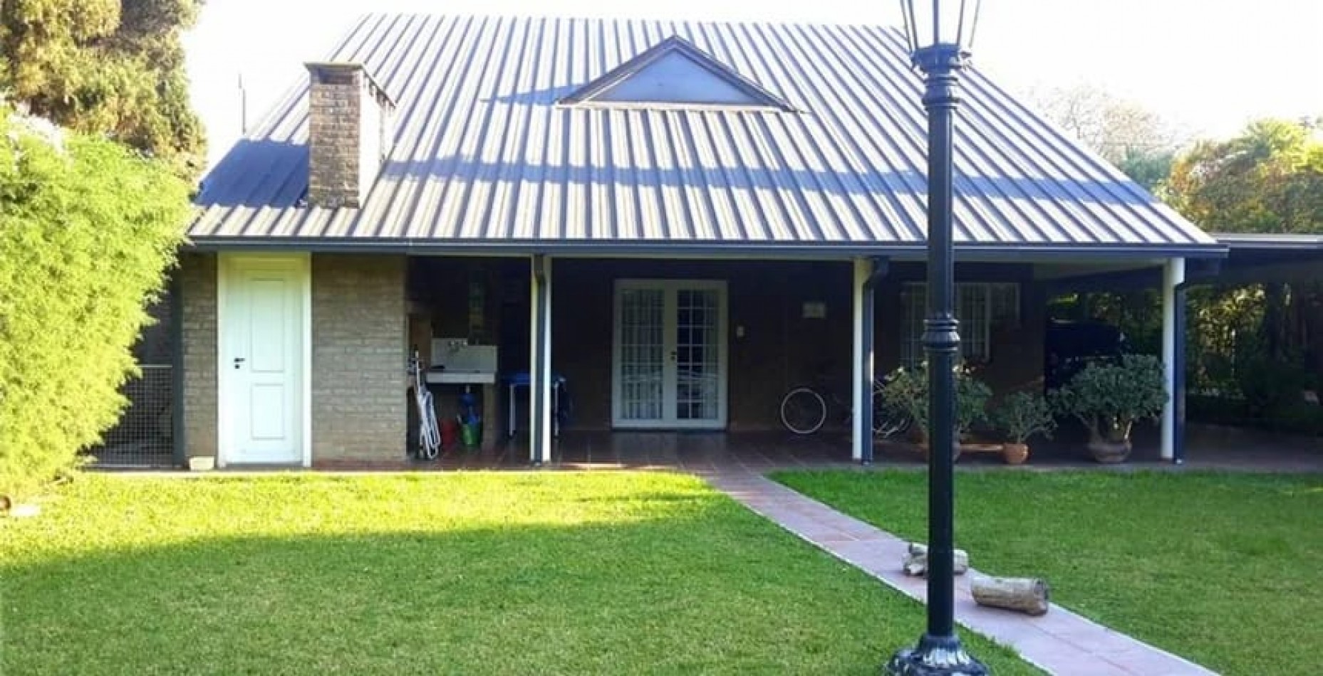 CASA DE 3 DORMITORIOS EN COUNTRY LA TATENGUITA