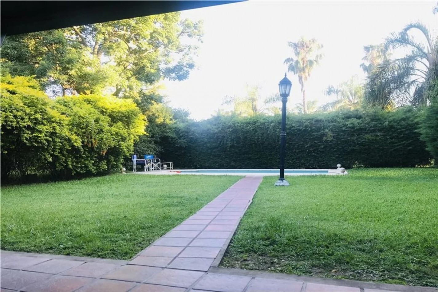 CASA DE 3 DORMITORIOS EN COUNTRY LA TATENGUITA