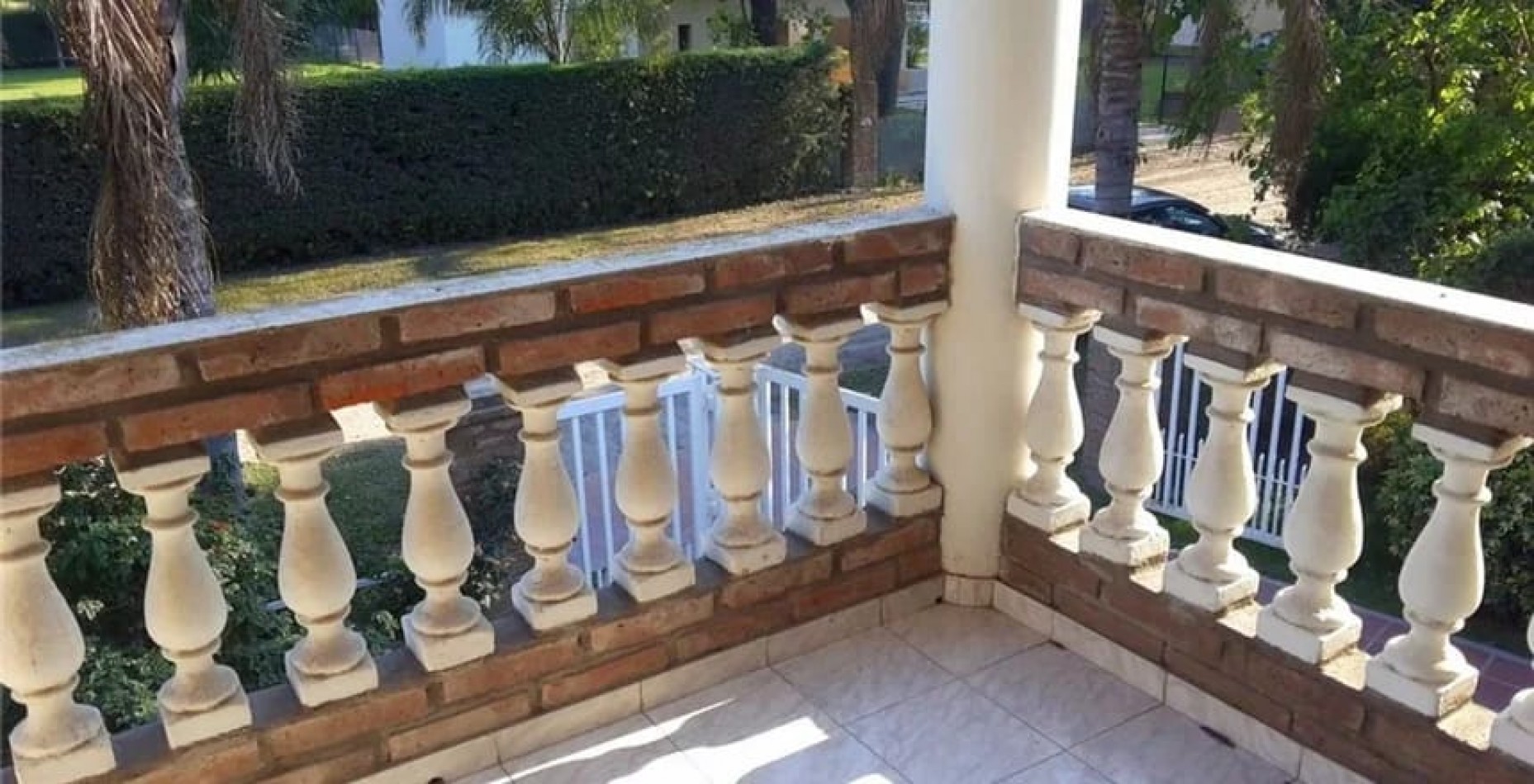 CASA DE 3 DORMITORIOS EN COUNTRY LA TATENGUITA