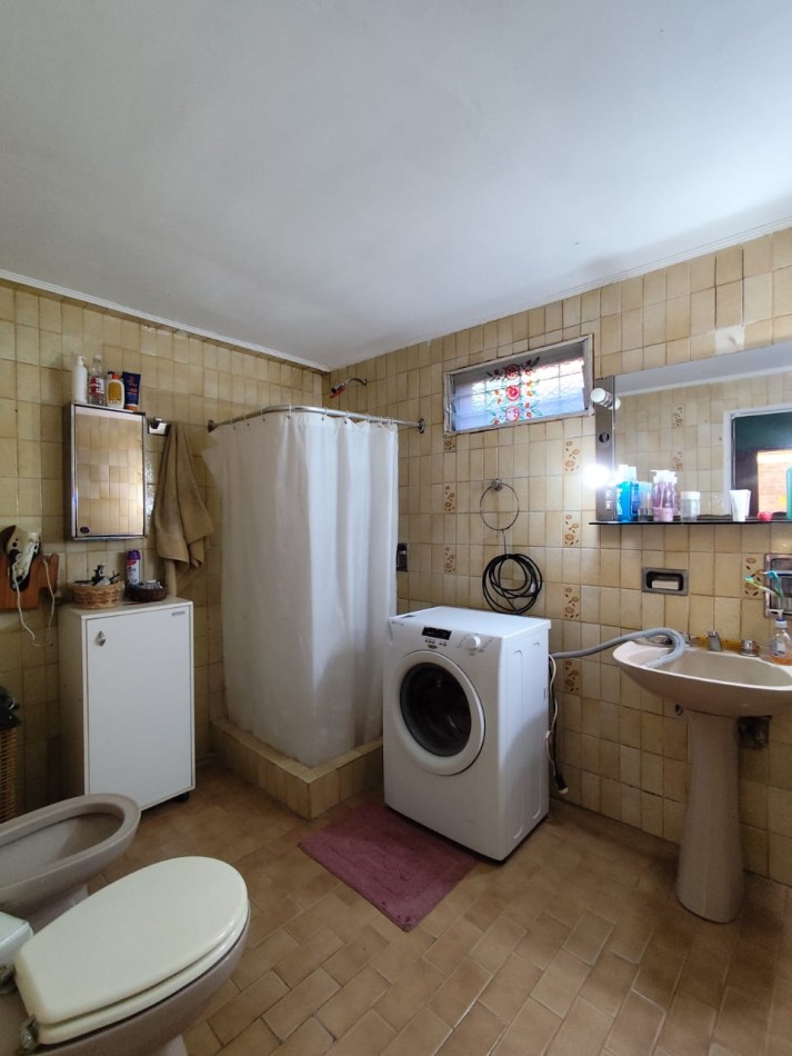 CASA DE 4 DORMITORIOS EN COUNTRY LA TATENGUITA