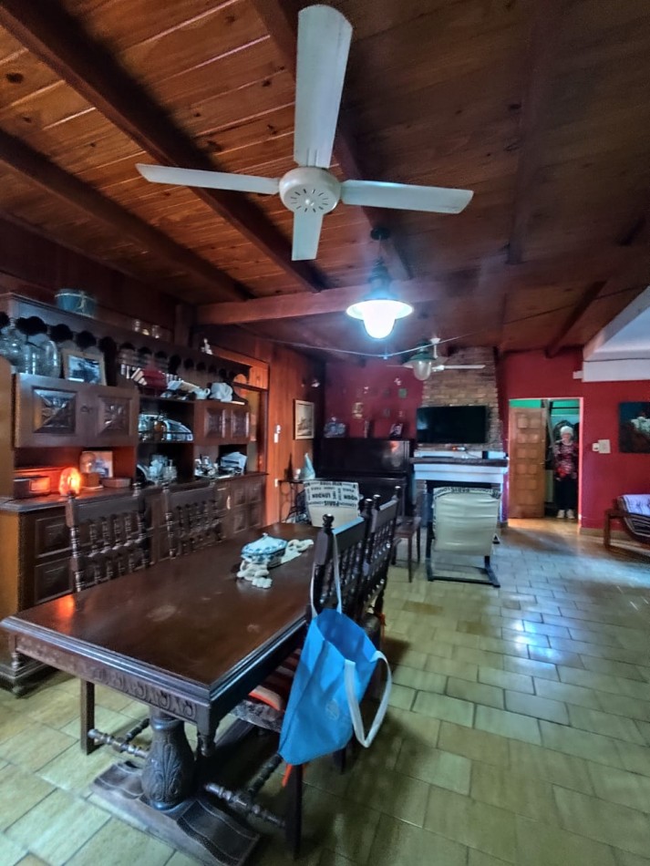 CASA DE 4 DORMITORIOS EN COUNTRY LA TATENGUITA