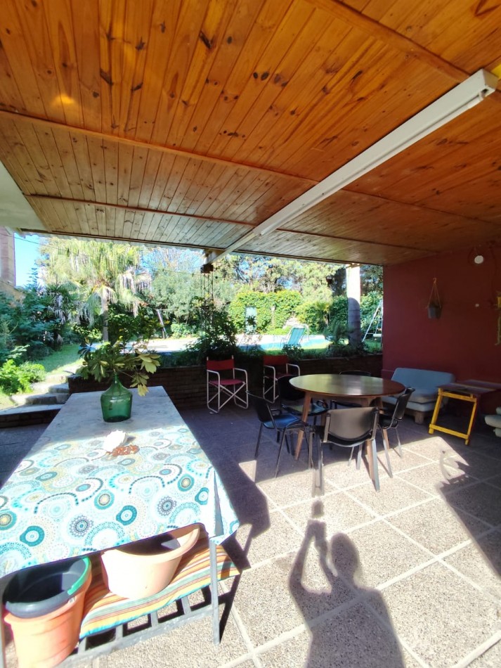 CASA DE 4 DORMITORIOS EN COUNTRY LA TATENGUITA