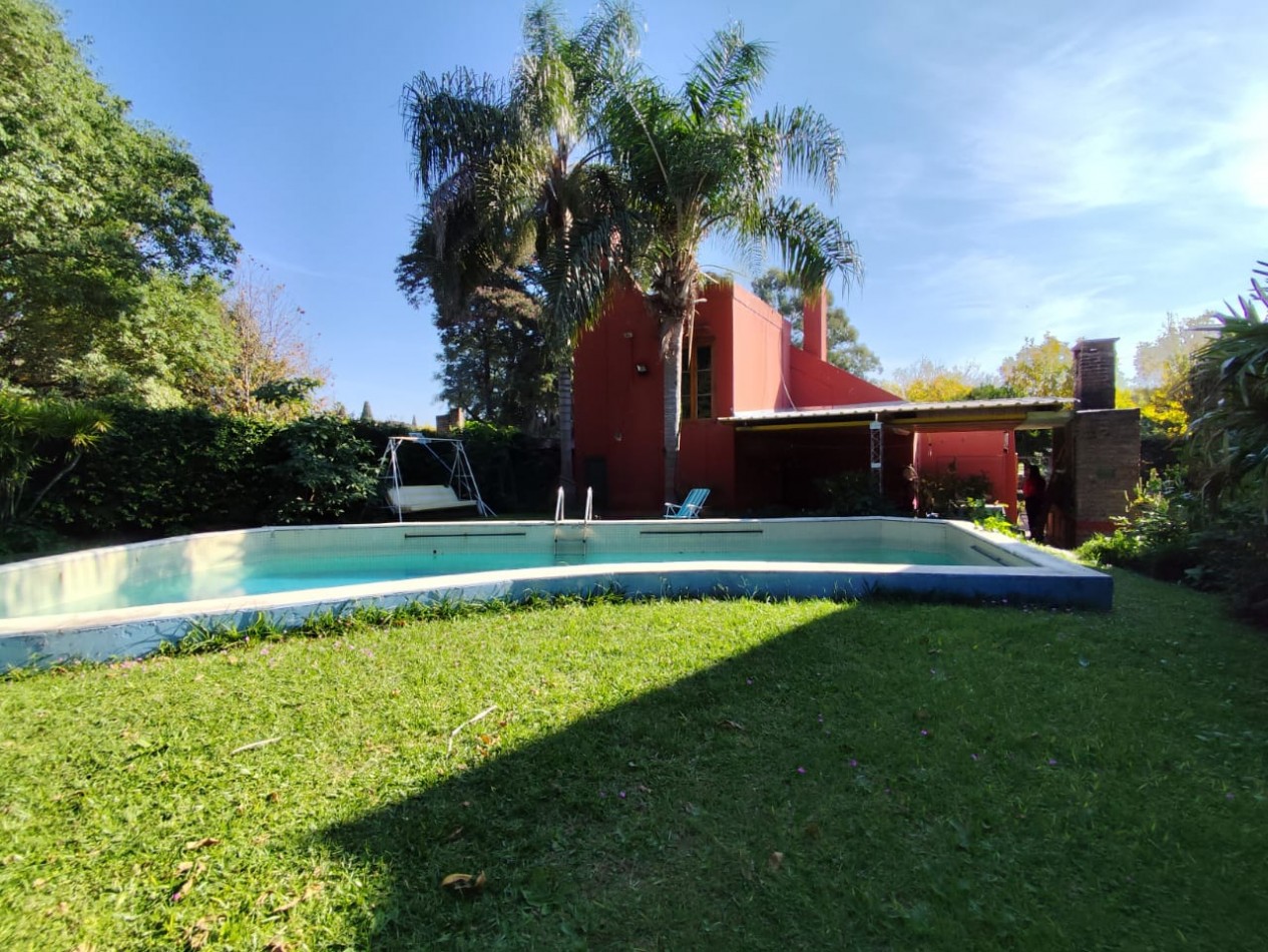 CASA DE 4 DORMITORIOS EN COUNTRY LA TATENGUITA