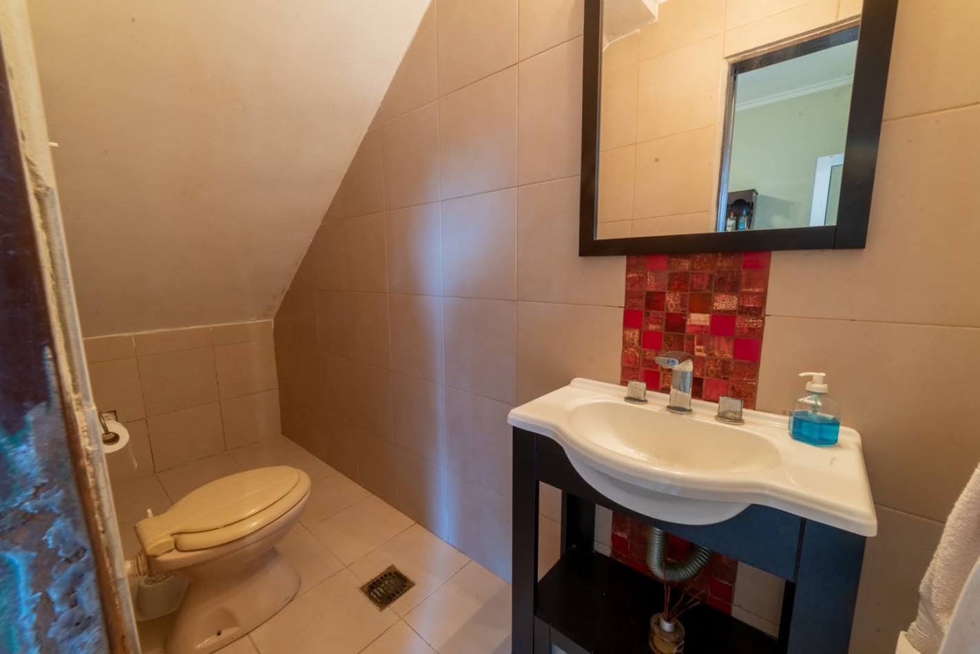 CASA EN GUADALUPE A 1 CUADRA DE LA COSTANERA