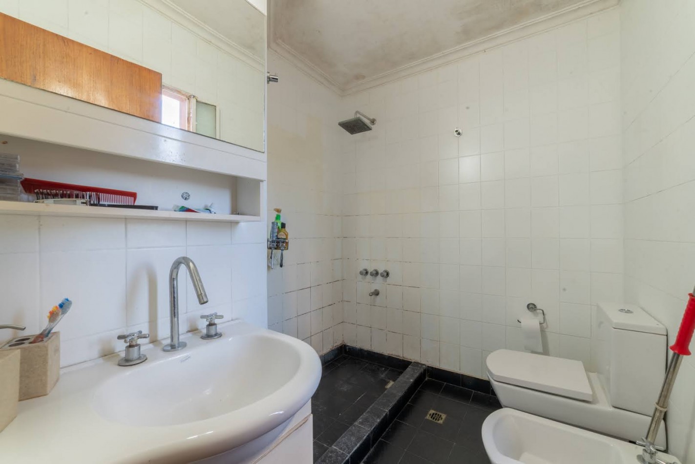 CASA EN GUADALUPE A 1 CUADRA DE LA COSTANERA