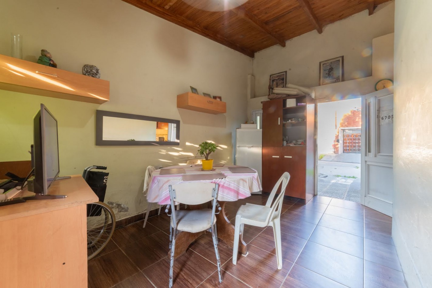 CASA EN GUADALUPE A 1 CUADRA DE LA COSTANERA