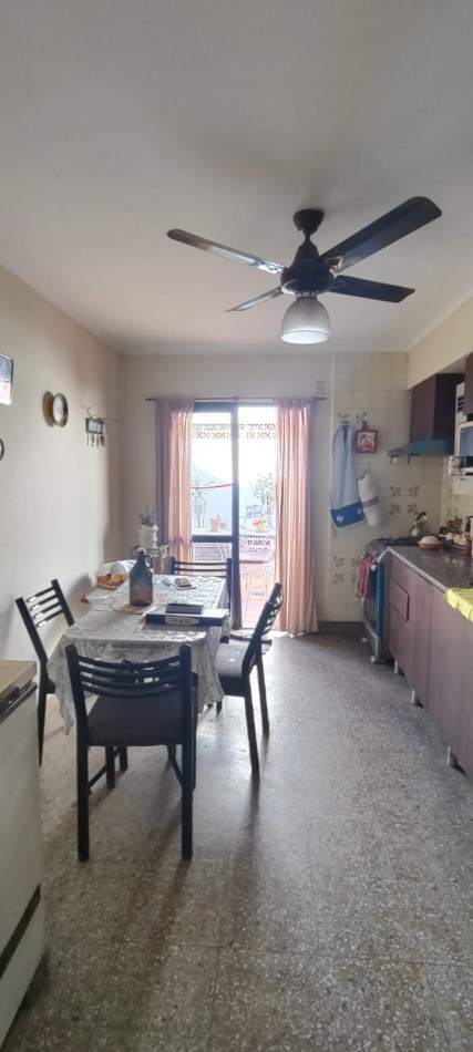 CASA DE 4 DORMITORIOS