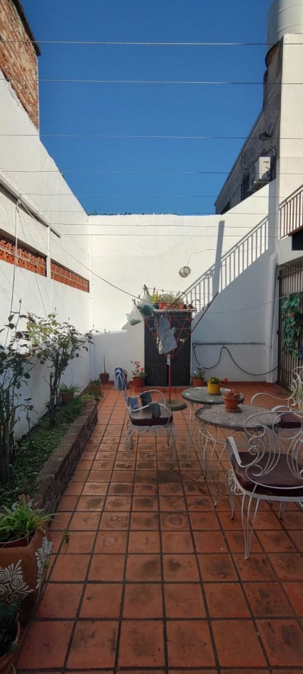 CASA DE 4 DORMITORIOS