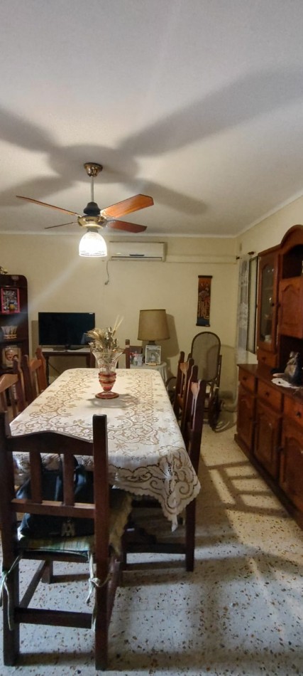 CASA DE 4 DORMITORIOS