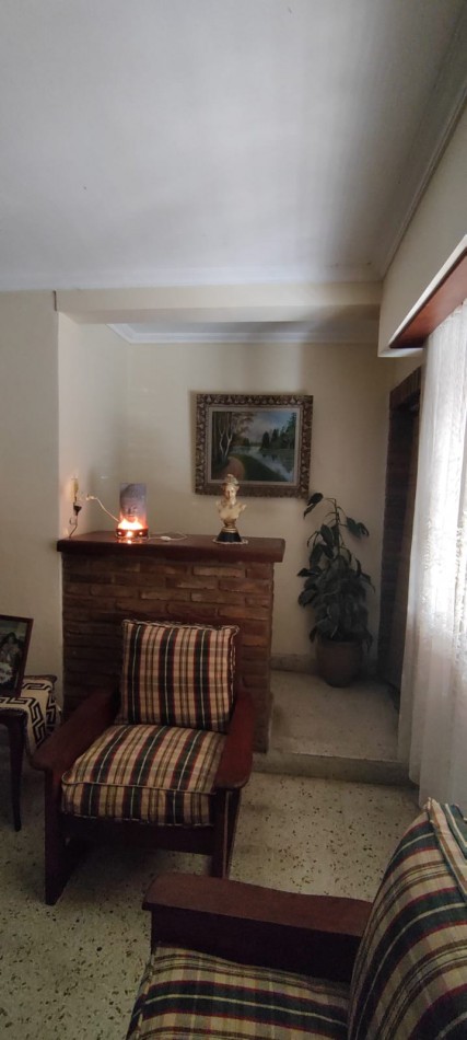 CASA DE 4 DORMITORIOS