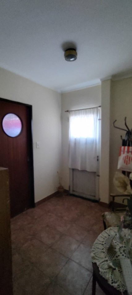 CASA DE 4 DORMITORIOS