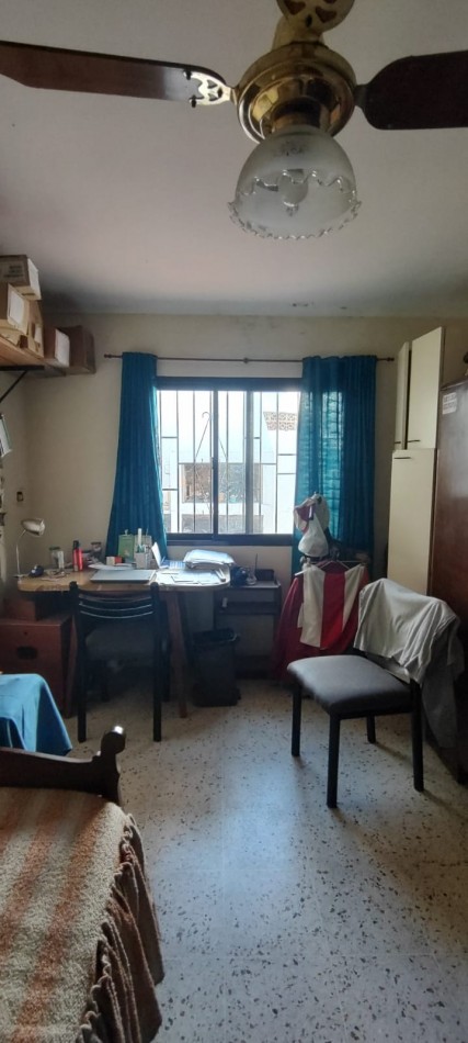 CASA DE 4 DORMITORIOS