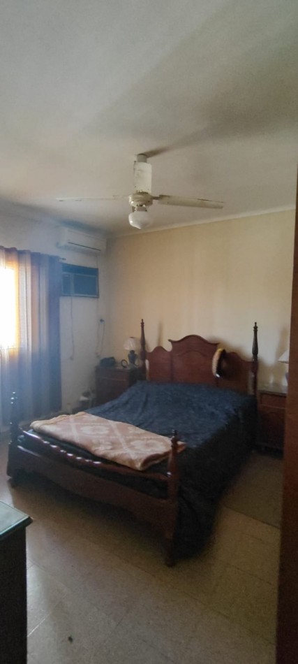 CASA DE 4 DORMITORIOS