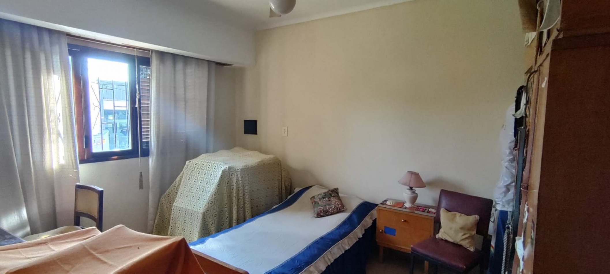 CASA DE 4 DORMITORIOS