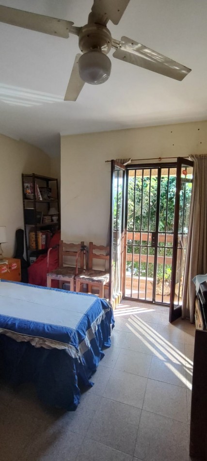 CASA DE 4 DORMITORIOS