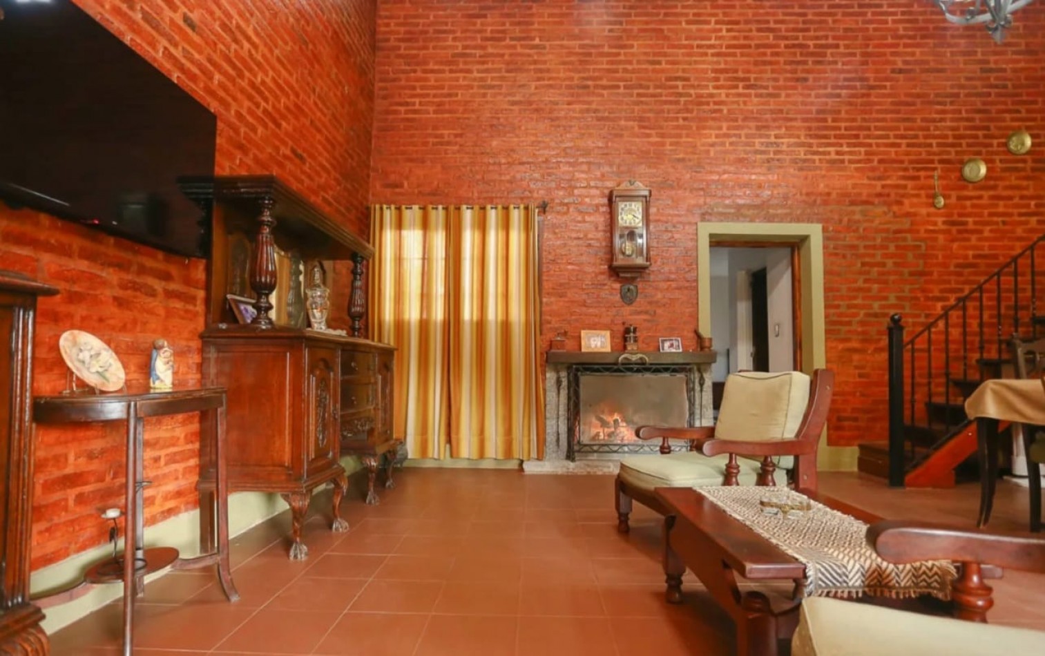 CASA QUINTA EN COLASTINE
