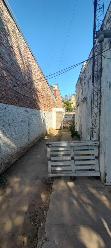 CASA INTERNA A REFACCIONAR A METROS DE ARISTOBULO