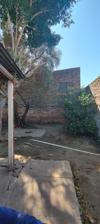 CASA INTERNA A REFACCIONAR A METROS DE ARISTOBULO