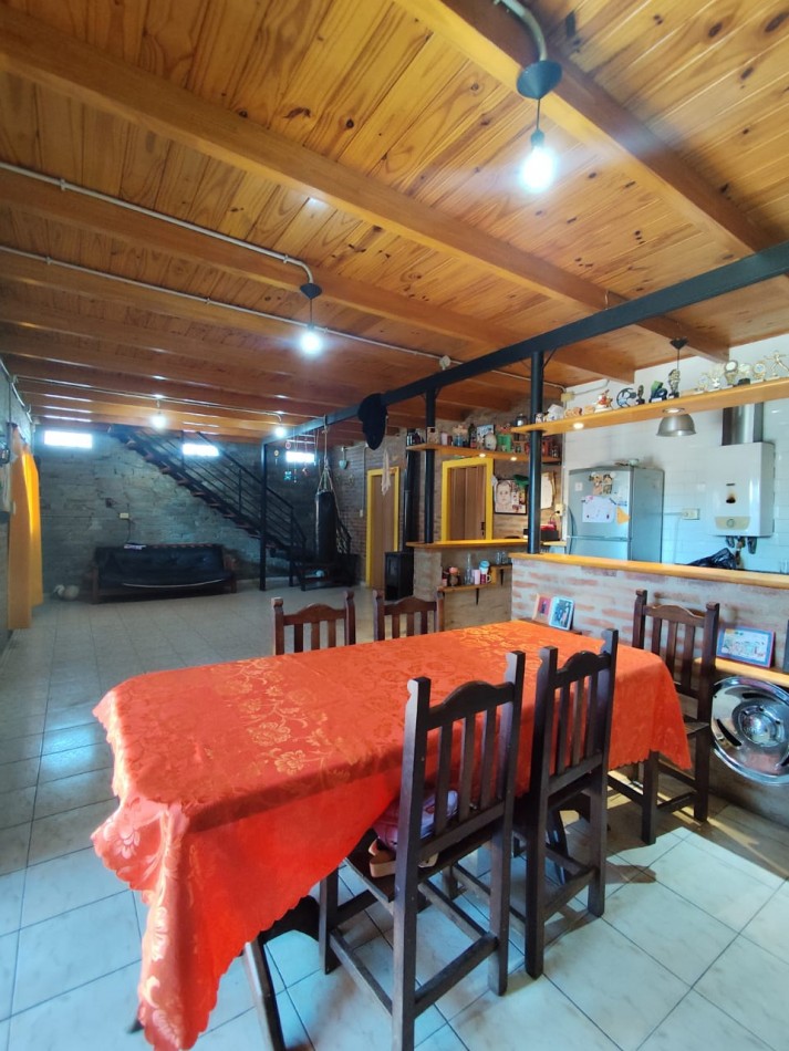 CASA EN BARRIO CAIMA