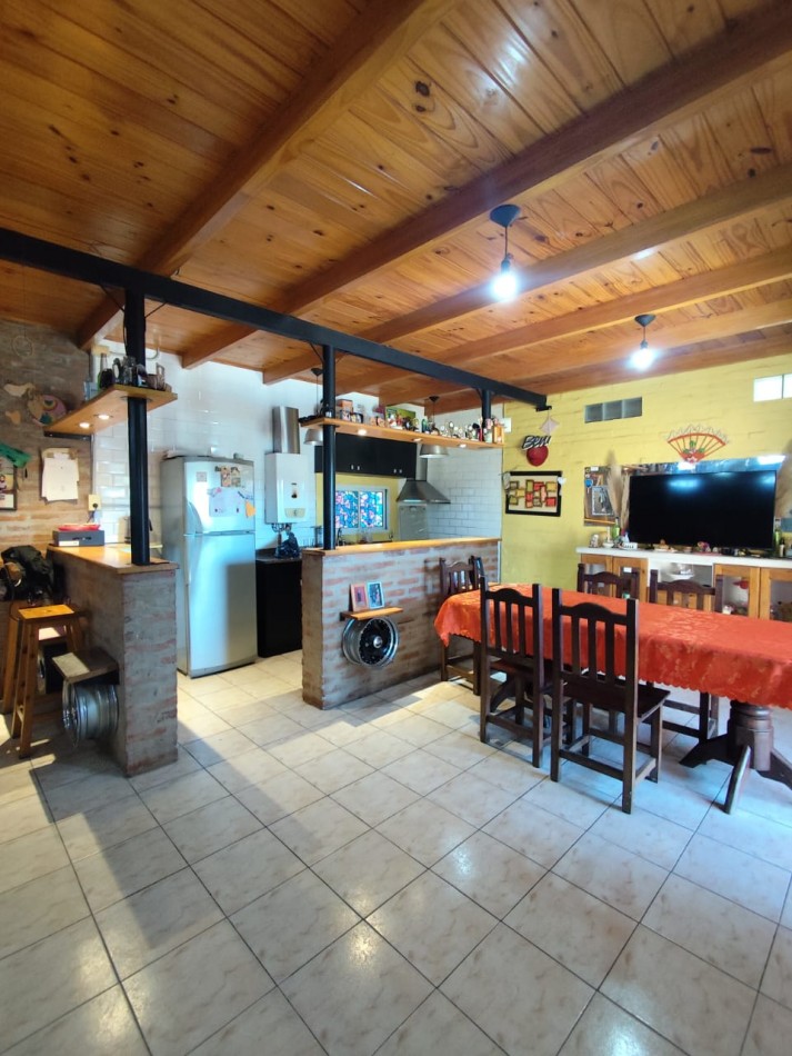 CASA EN BARRIO CAIMA