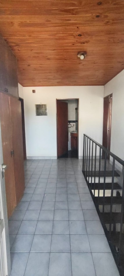 CASA 4 DORMITORIOS EN GUADALUPE OESTE