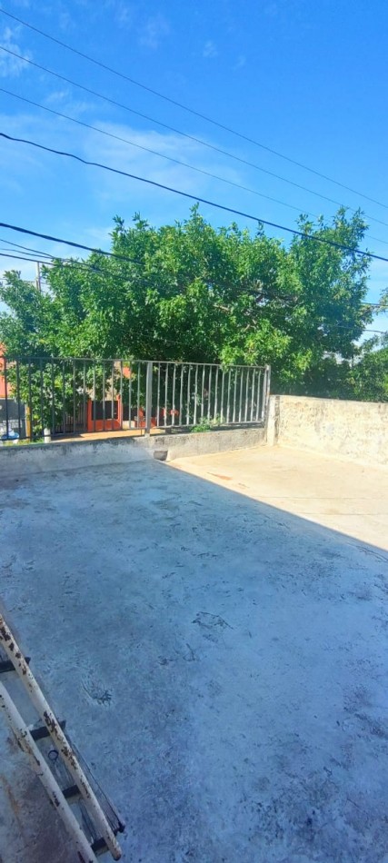 CASA 4 DORMITORIOS EN GUADALUPE OESTE