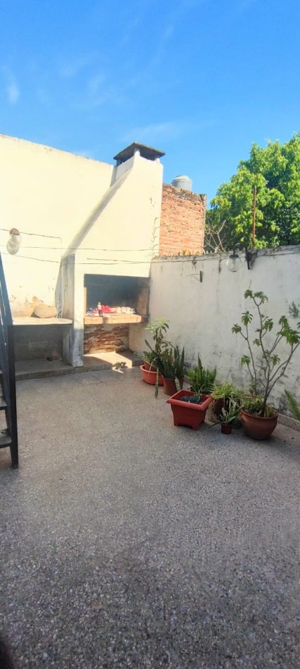 CASA 4 DORMITORIOS EN GUADALUPE OESTE