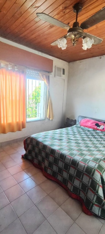 CASA 4 DORMITORIOS EN GUADALUPE OESTE