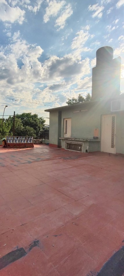 Casa + departamento en Barrio Roma