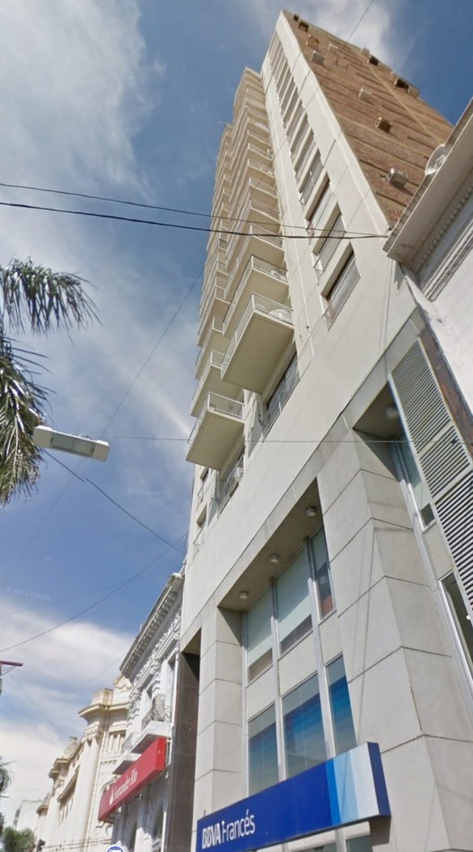 Departamento sobre la peatonal