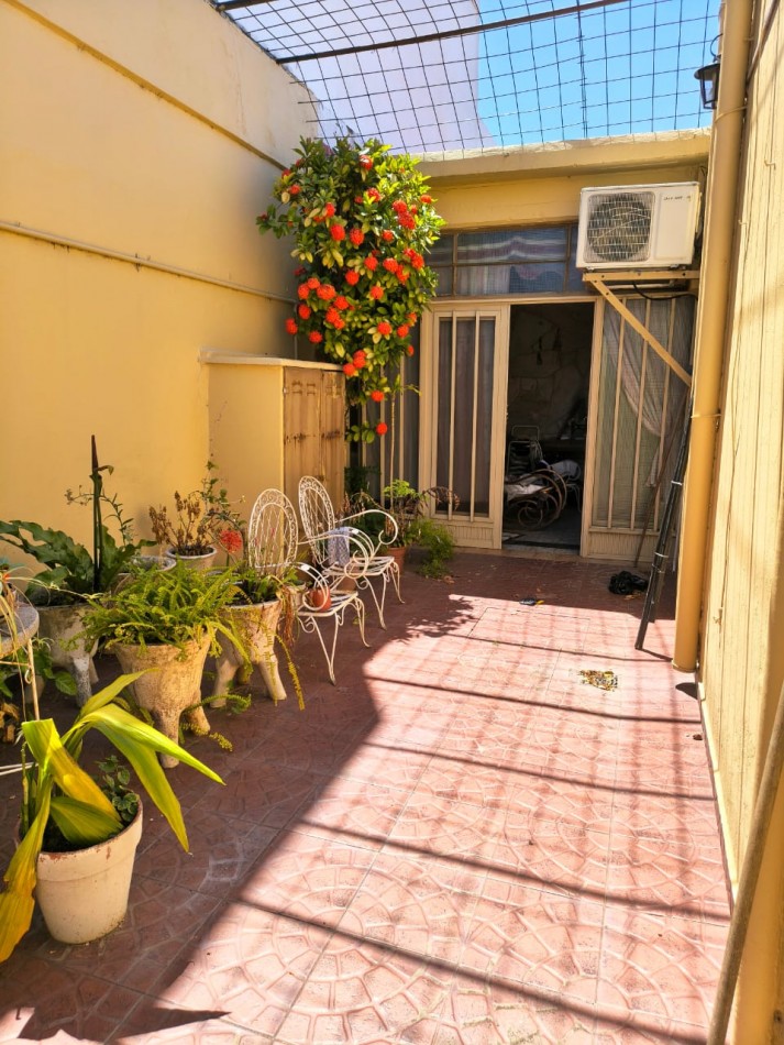 Casa 2 cuadras de general paz