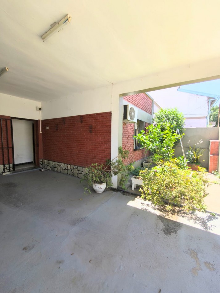 Casa 2 cuadras de general paz