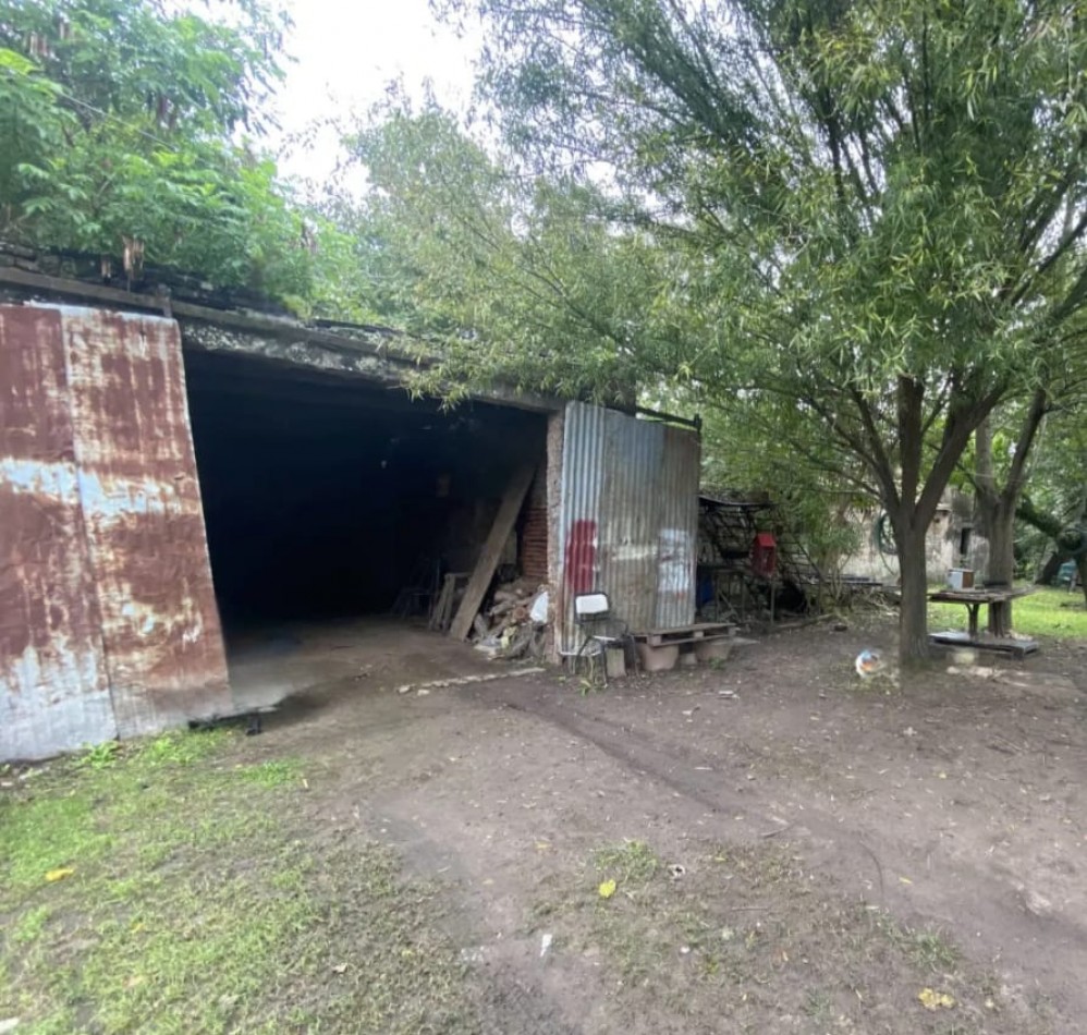 Hectareas a cinco cuadras de Aristobulo