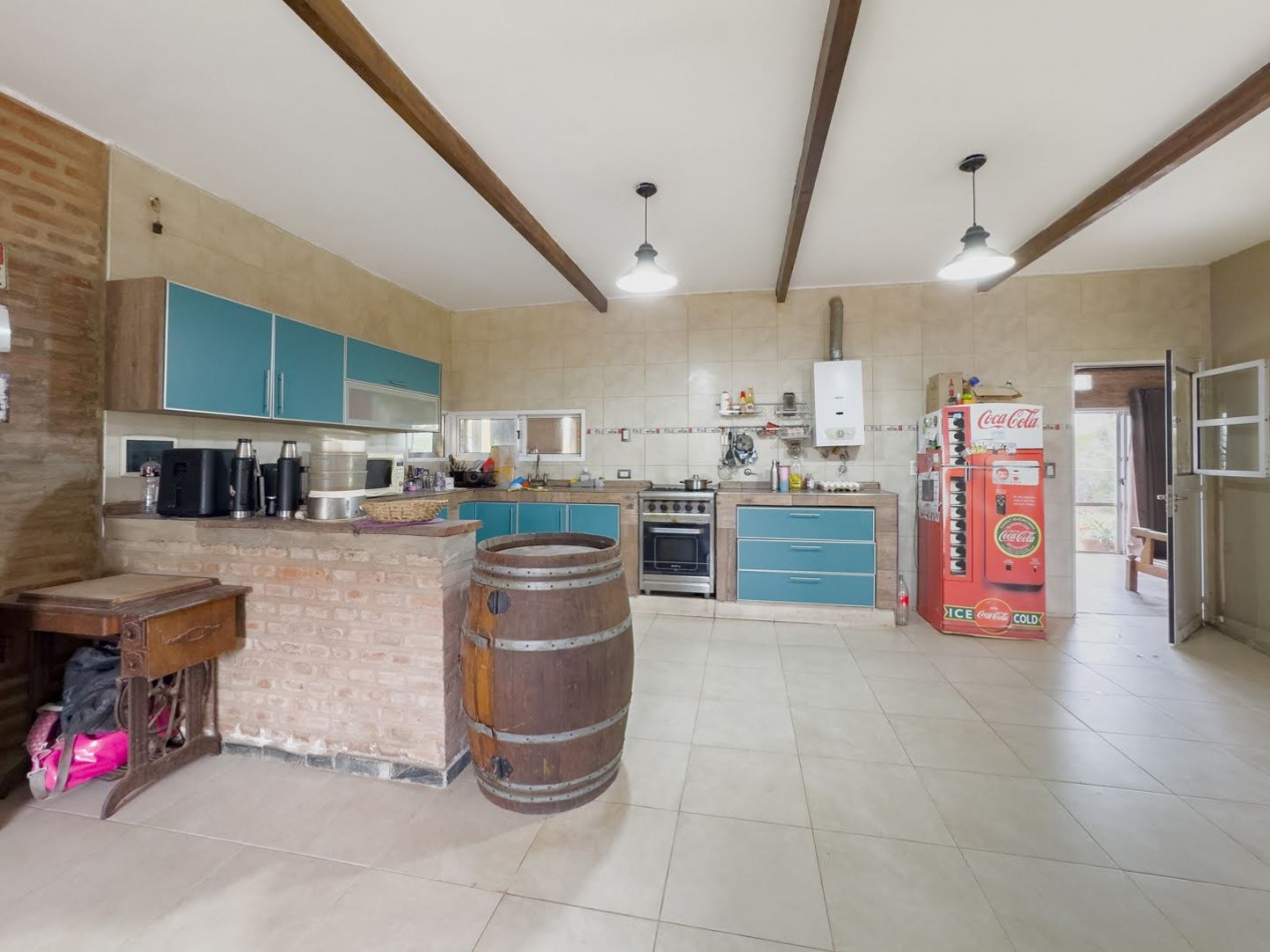 Amplia casa en Ruta 1 - Lomas de San Jose