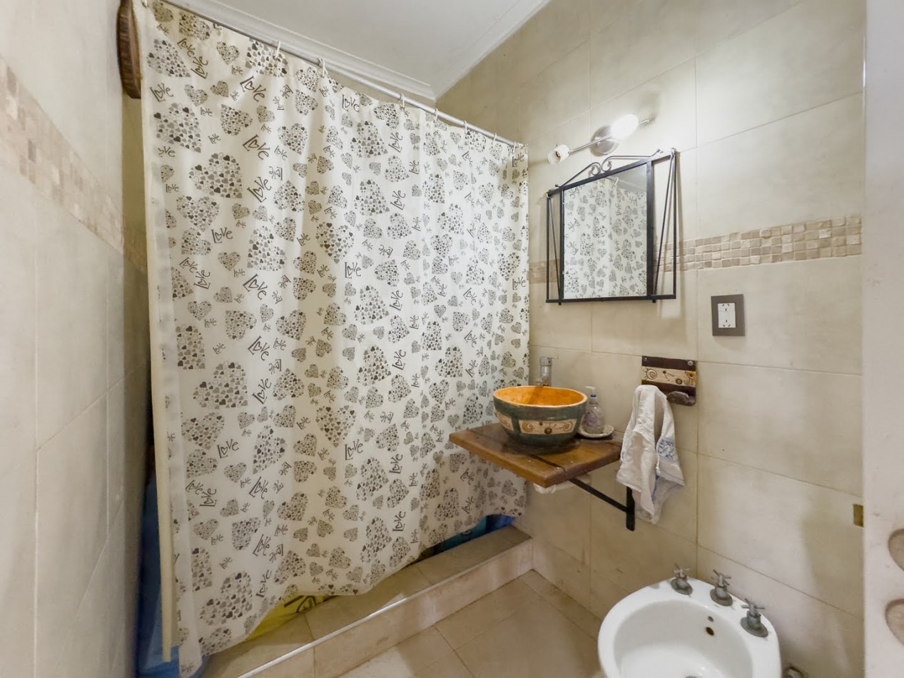 Amplia casa en Ruta 1 - Lomas de San Jose