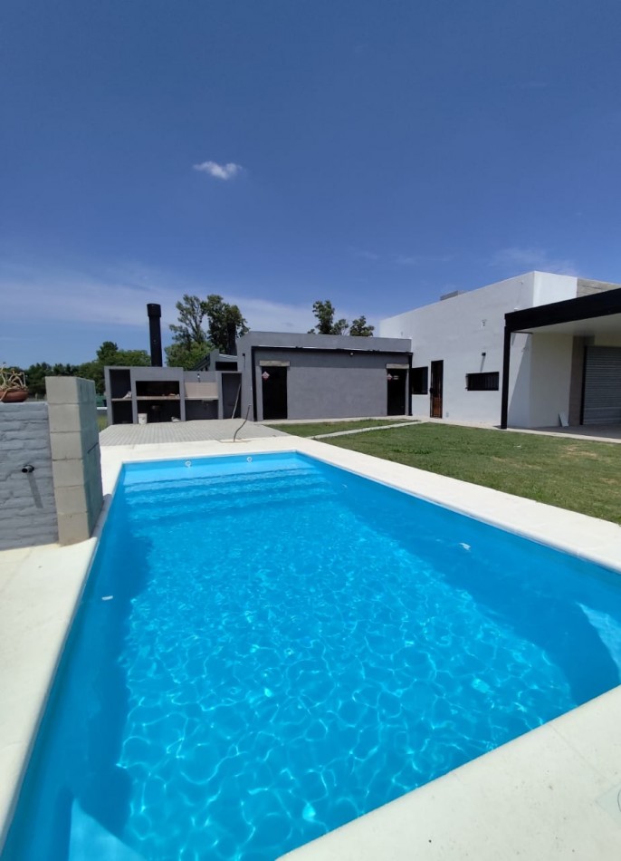 CASA QUINTA a ESTRENAR en  COLASTINE NORTE