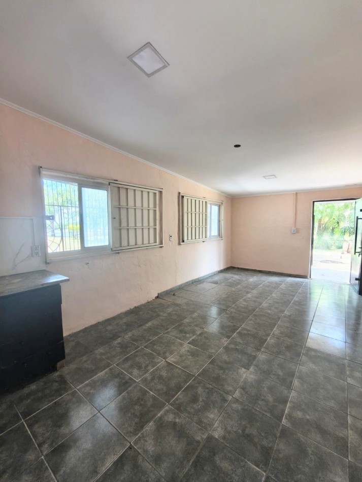 CASA QUINTA FRENTE AL RIO 