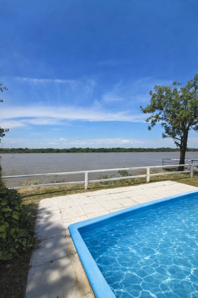 CASA QUINTA FRENTE AL RIO 